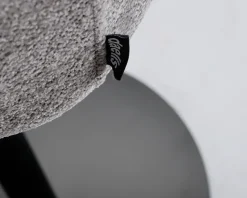 Barstol med armlæn i grå