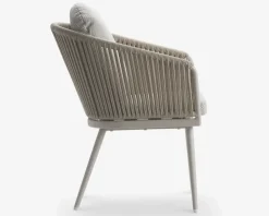 Havestol i cremefarvet inkl. hynde