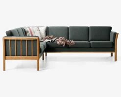 Hjørnesofa grøn med massive trægavle