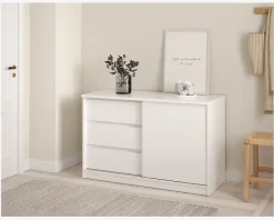 Kommode Naia med 3 skuffer og en skydedør hvid