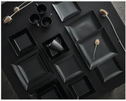 Quadro Stoneware 21 cm Sort