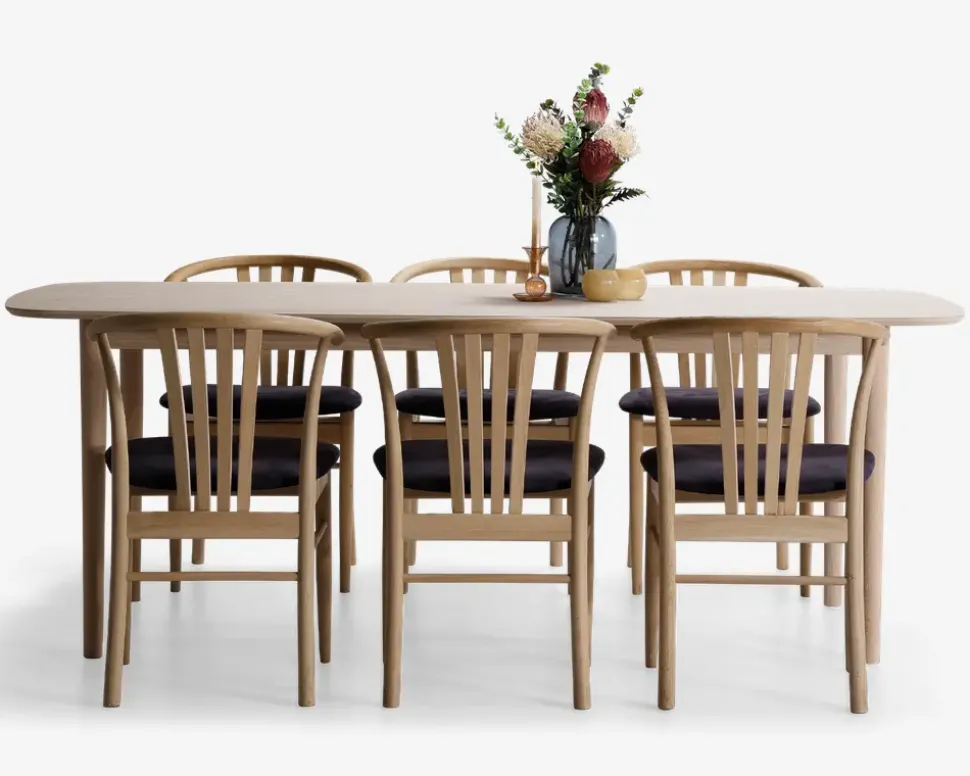 Spisebord Aston i fineret hvidolieret eg